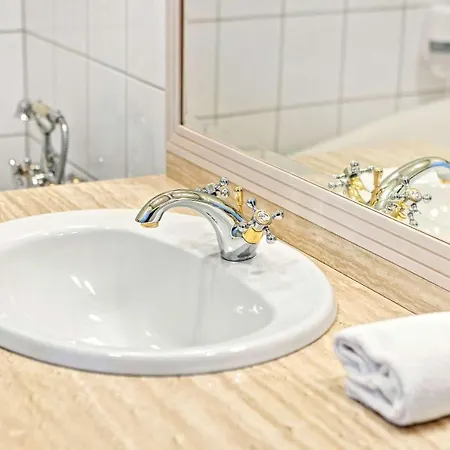 Sandtorgholmen - Western Signature Collection