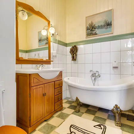 Sandtorgholmen - Western Signature Collection