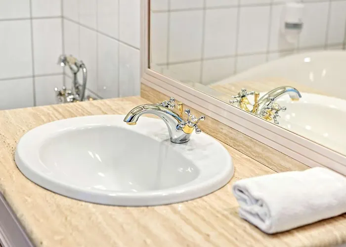 Sandtorgholmen - Western Signature Collection